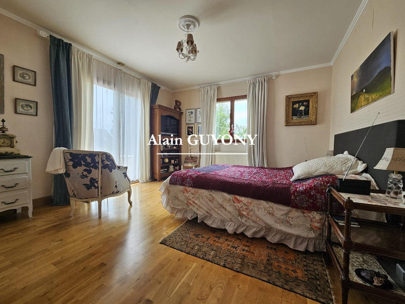 Maison contemporaine - 235 m² - 7 pièces