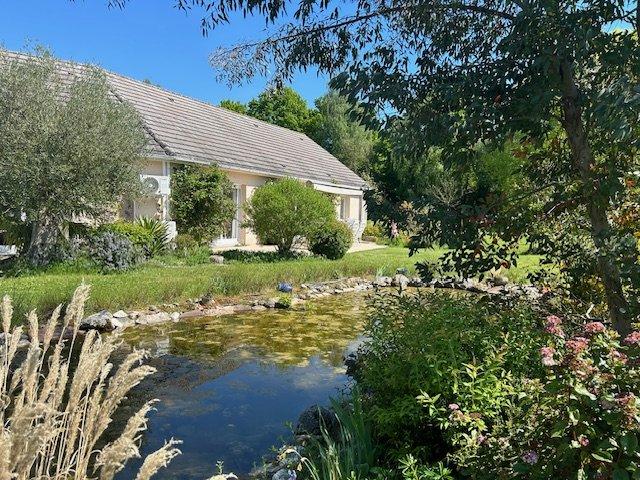 Pavillon - 162 m² - 6 pièces