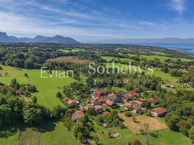 Maison - 306 m² - 6 pièces