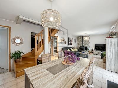 Maison - 95 m² - 5 pièces