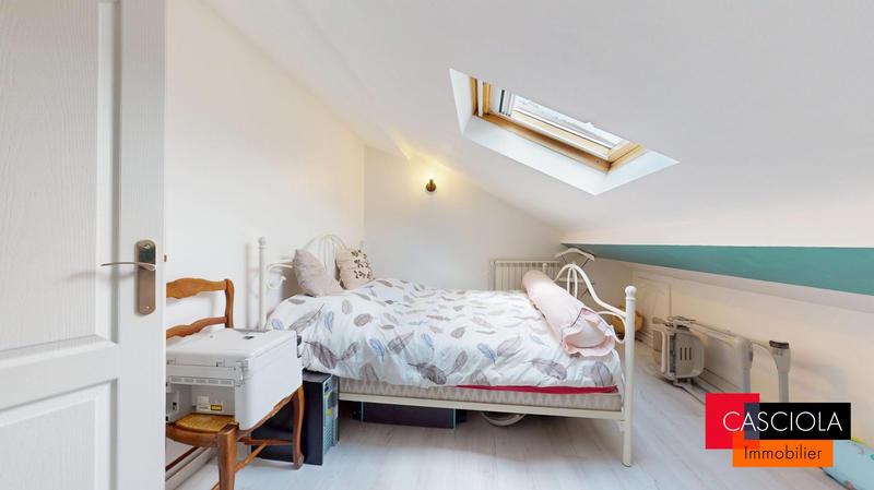 Maison - 111 m² - 5 pièces