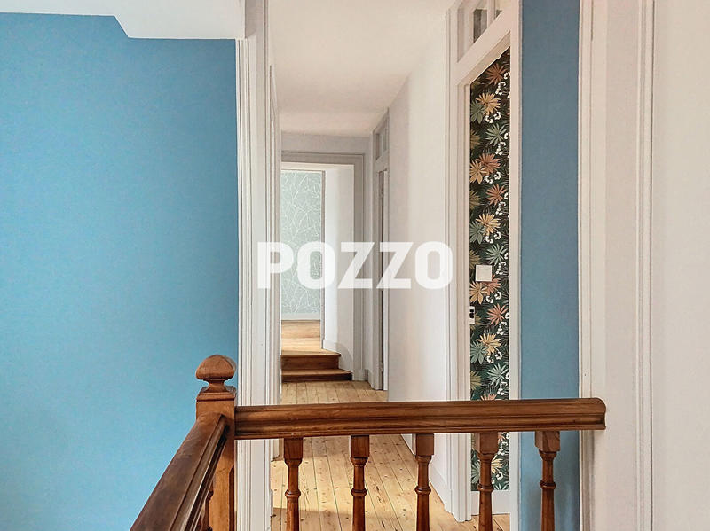 Maison - 181 m² - 7 pièces