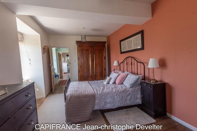 Propriété - 187 m² - 8 pièces