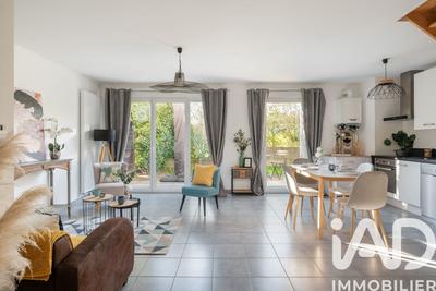 Maison de ville - 88 m² - 4 pièces
