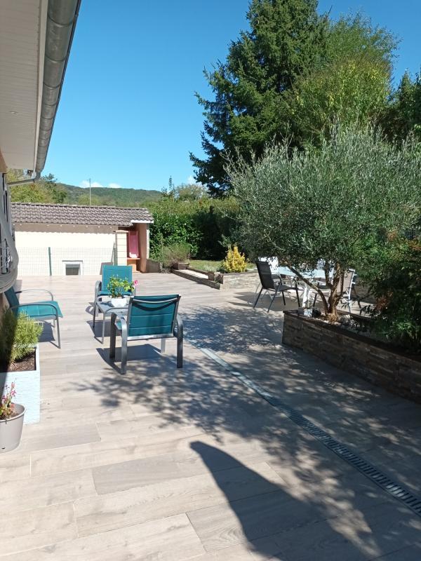 Maison chambre d'hôtes - 200 m² - 8 pièces