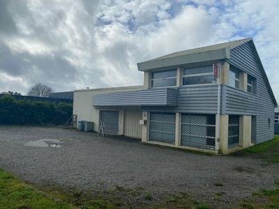 Local d'activité / Entrepôt - 300 m²