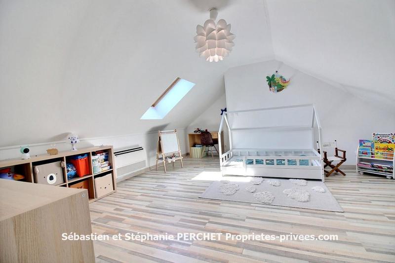 Maison - 147 m² - 6 pièces