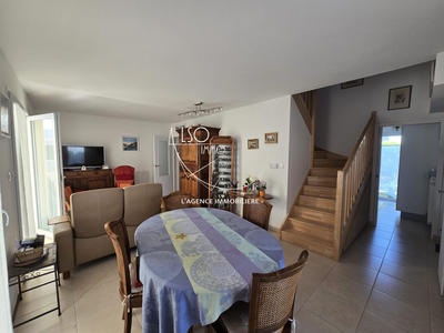 Maison traditionnelle - 94 m² - 4 pièces