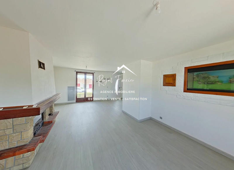 Maison - 93 m² - 4 pièces