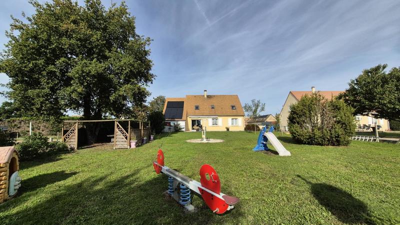 Maison - 168 m² - 8 pièces