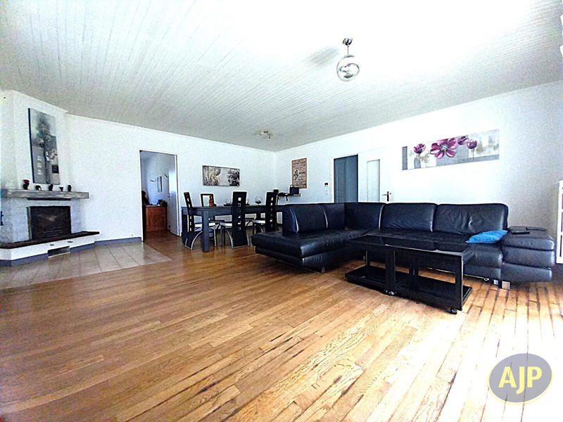 Maison - 137 m² - 7 pièces