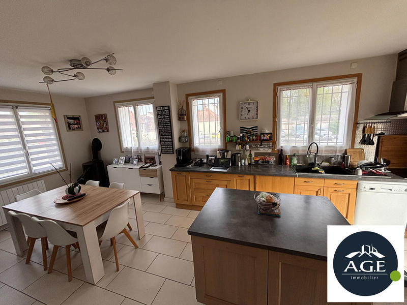 Maison - 145 m² - 7 pièces