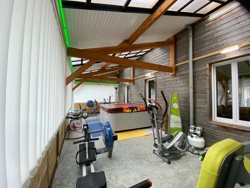 Maison - 606 m² - 29 pièces