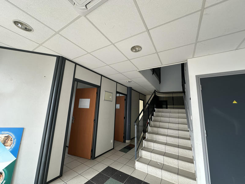 Local commercial - 2 000 m²