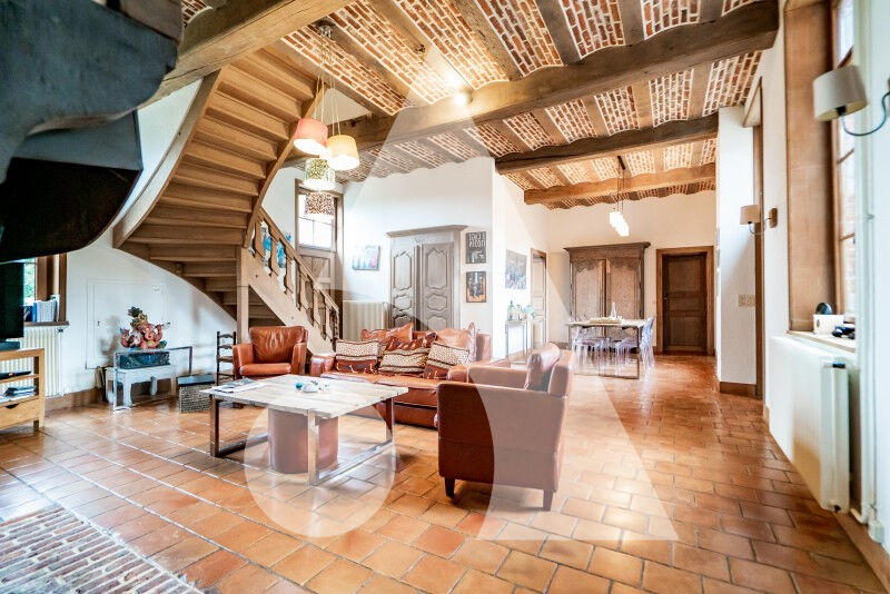 Maison - 581 m² - 21 pièces