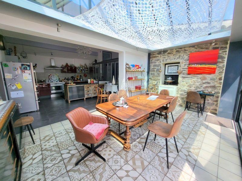 Maison - 165 m² - 8 pièces