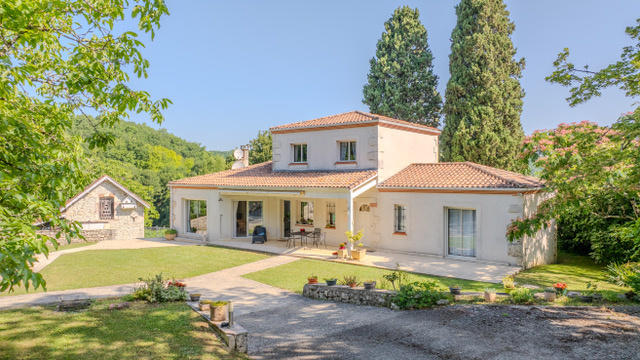 Maison - 155 m² - 6 pièces