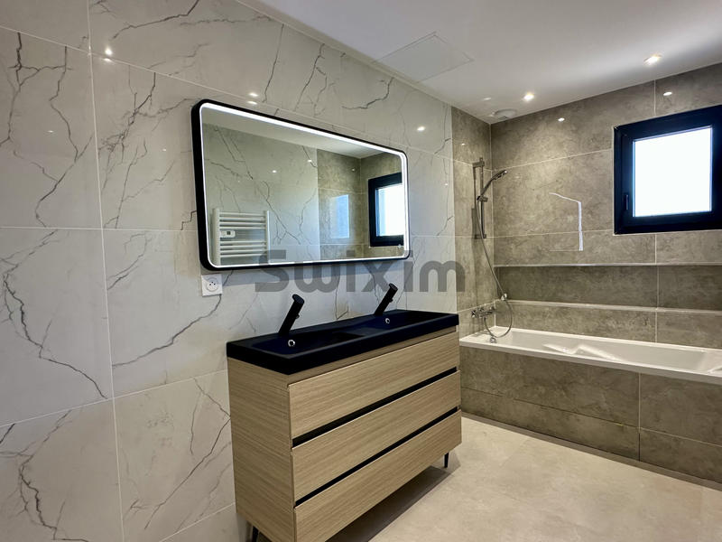 Villa - 154 m² - 6 pièces