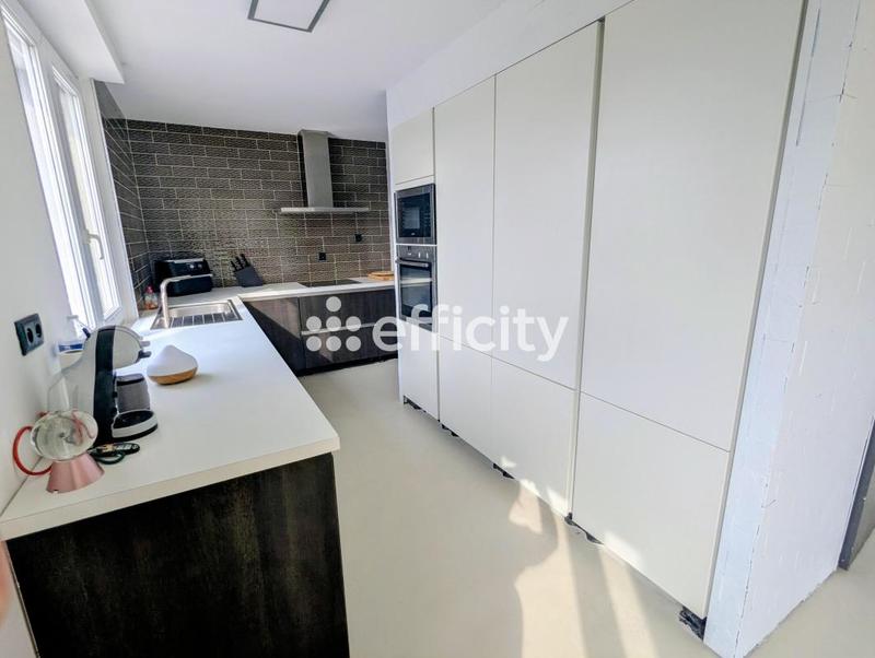 Appartement - 122 m² - 4 pièces