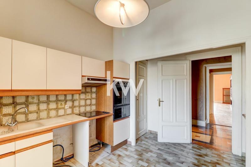 Appartement - 242 m² - 4 pièces