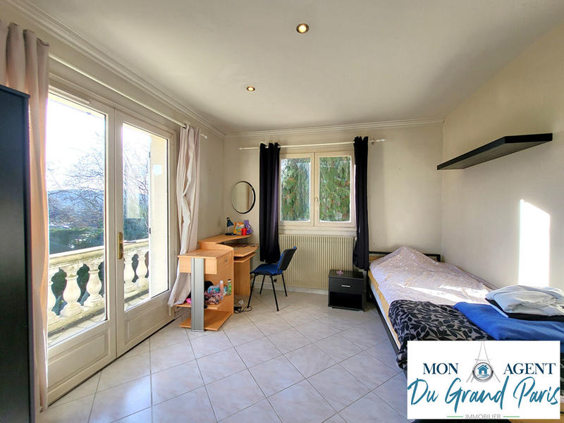 Maison - 163 m² - 8 pièces