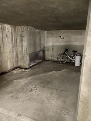 Parking / Garage - 9 m²