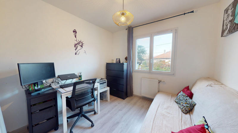 Maison - 90 m² - 5 pièces