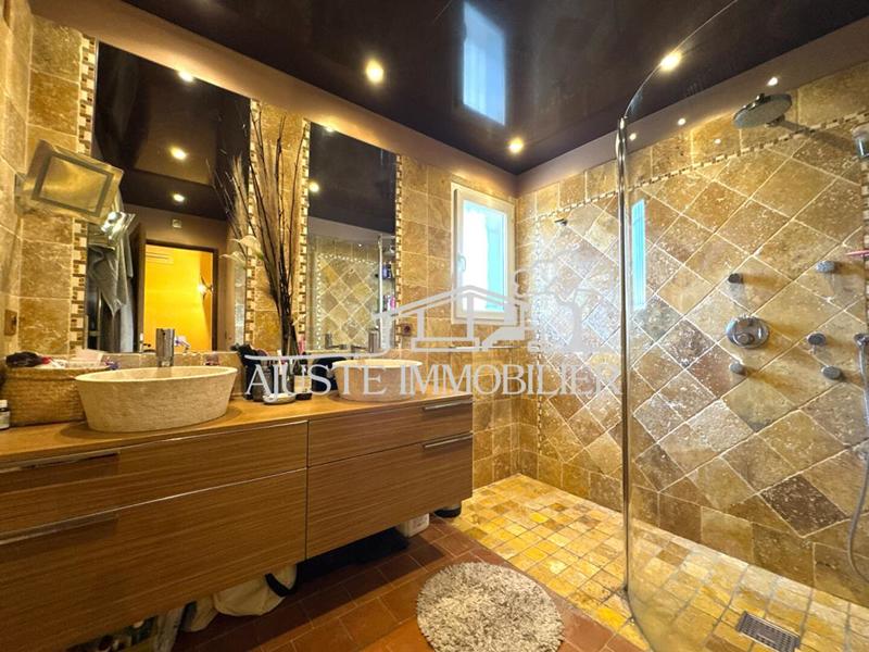 Maison - 160 m² - 5 pièces