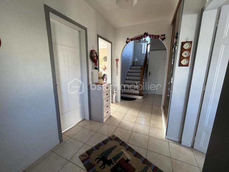 Demeure - 167 m² - 8 pièces