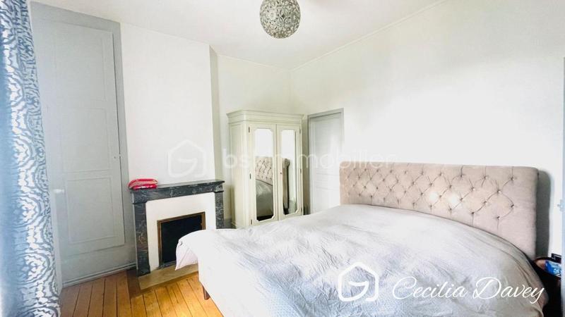 Propriété - 274 m² - 10 pièces