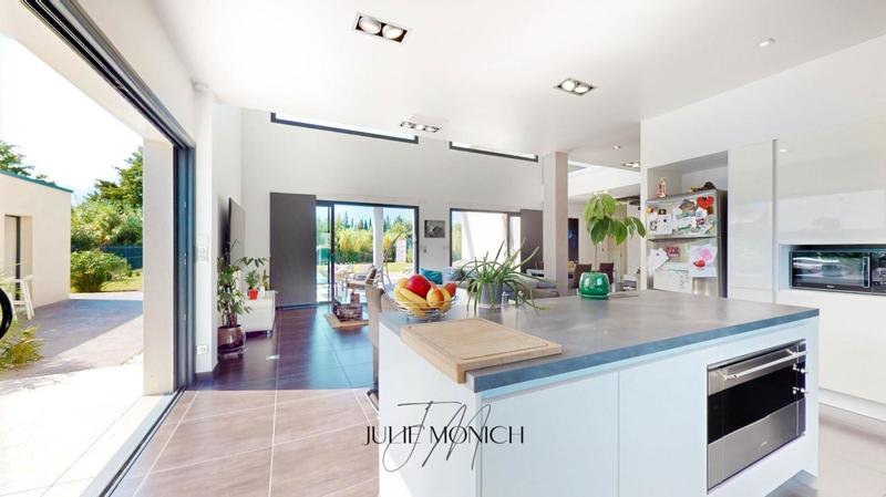 Villa - 206 m² - 5 pièces