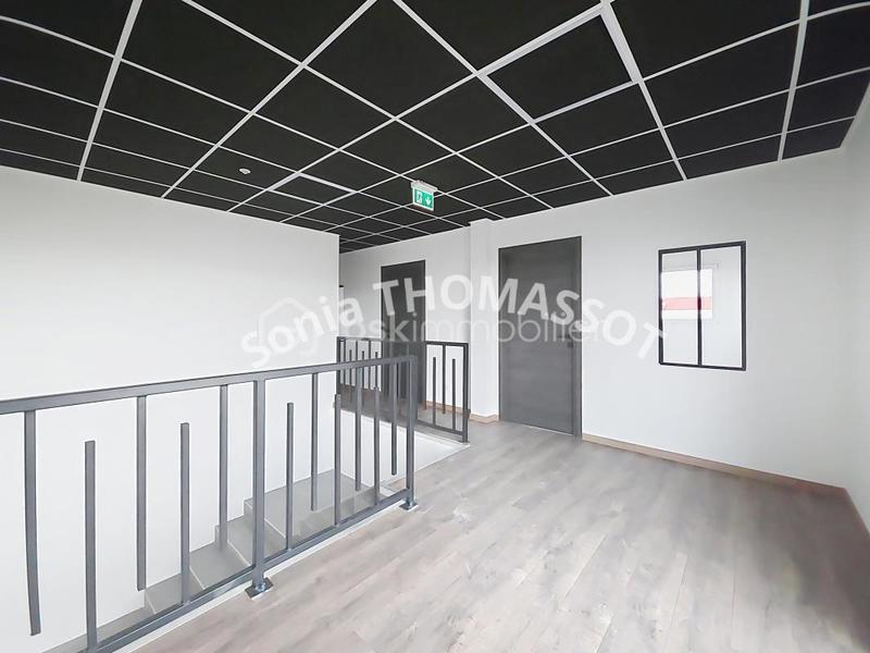 Bureau - 350 m² - 4 pièces