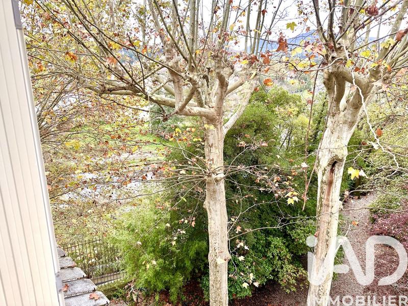 Appartement - 120 m² - 5 pièces