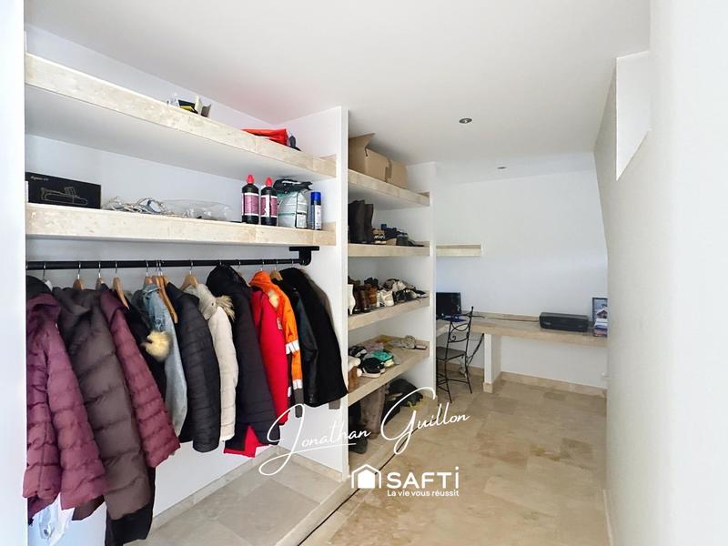 Maison - 255 m² - 8 pièces