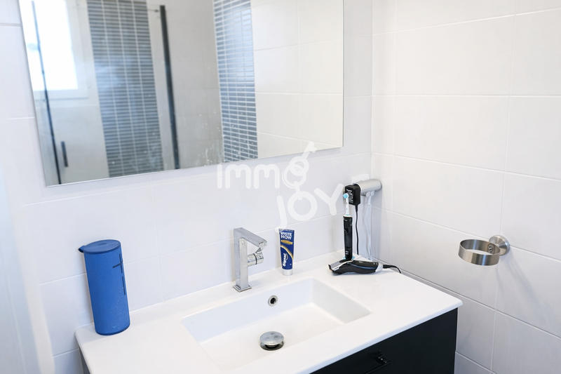 Maison - 96 m² - 4 pièces