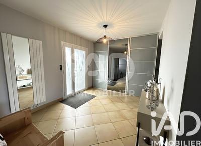 Maison - 210 m² - 7 pièces