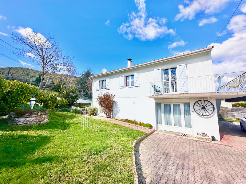 Maison - 171 m² - 8 pièces