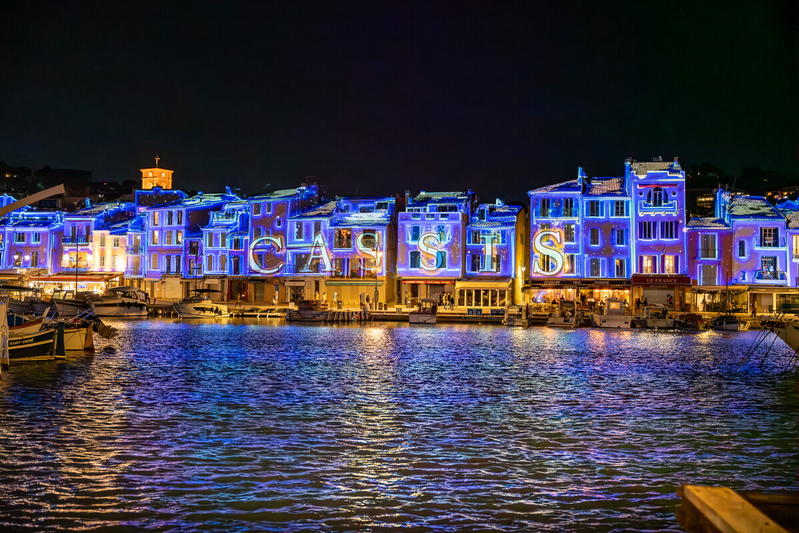Illumination des façades du port « Maison de pêcheurs en lumière artistique »