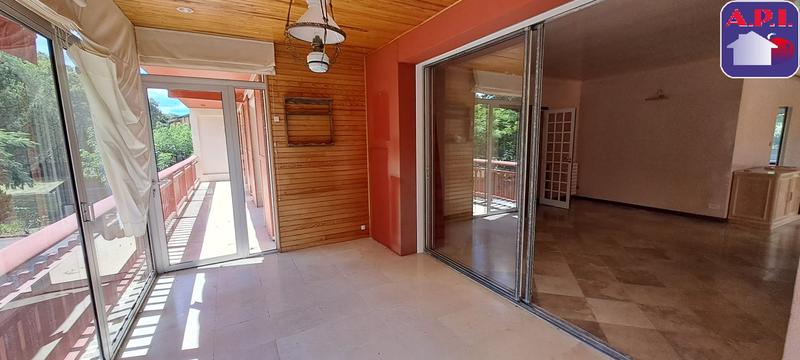 Maison - 244 m² - 8 pièces