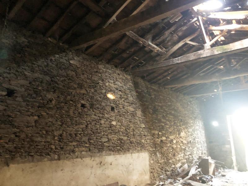 Grange - 200 m² - 2 pièces