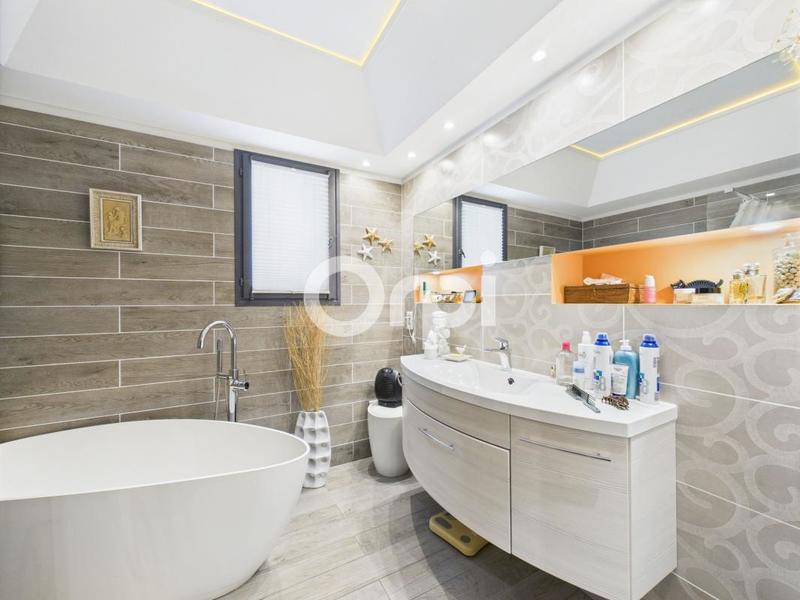 Villa - 178 m² - 6 pièces