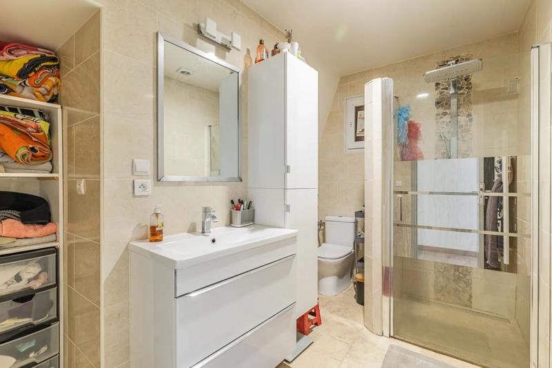 Maison - 121 m² - 5 pièces