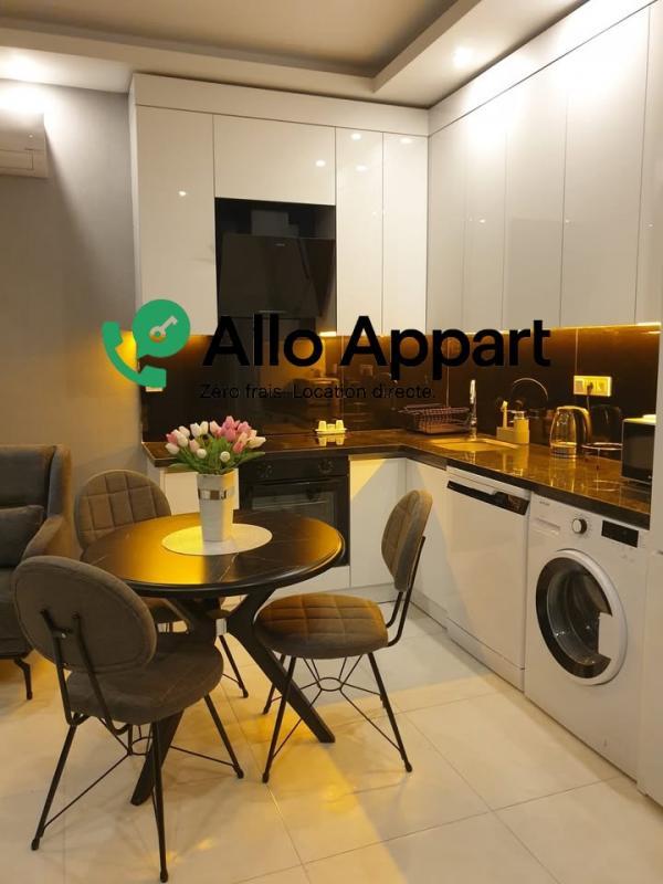 Studio - 30 m² - 1 pièce