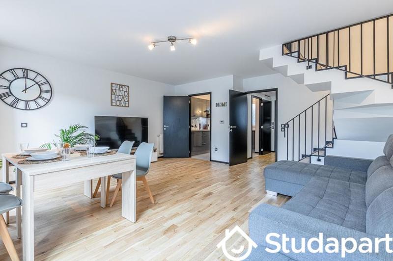 Chambre - 10 m² - 1 pièce