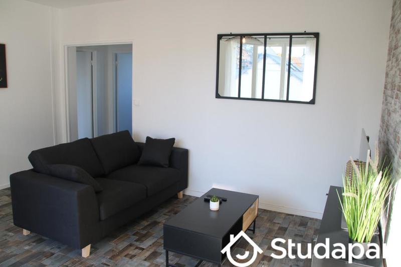 Chambre - 11 m² - 1 pièce