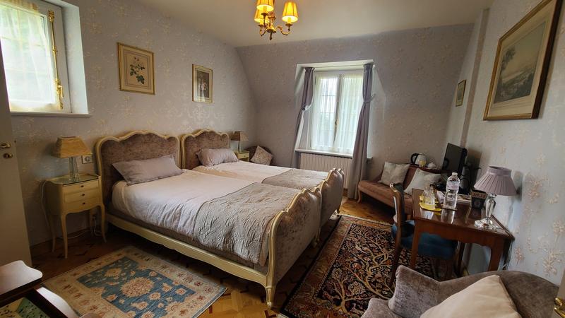 Maison - 380 m² - 14 pièces