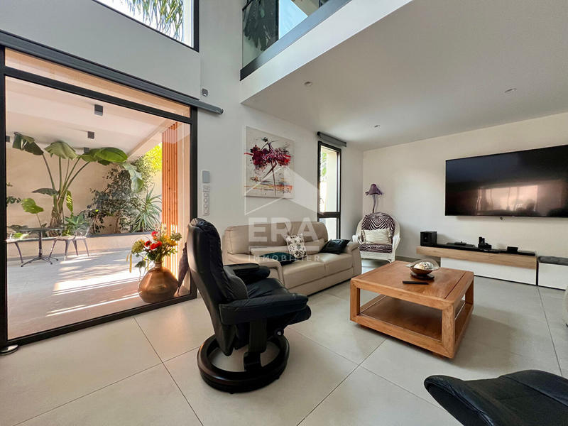 Villa - 220 m² - 7 pièces