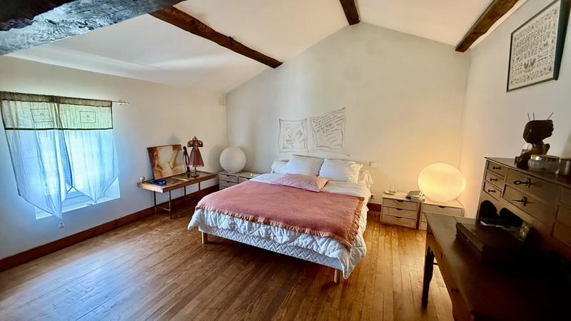 Maison ancienne - 206 m² - 6 pièces