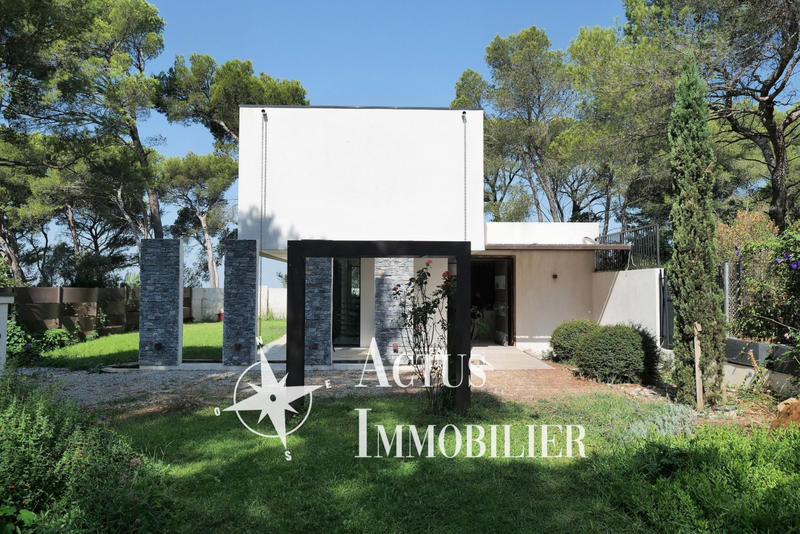 Maison - 122 m² - 5 pièces