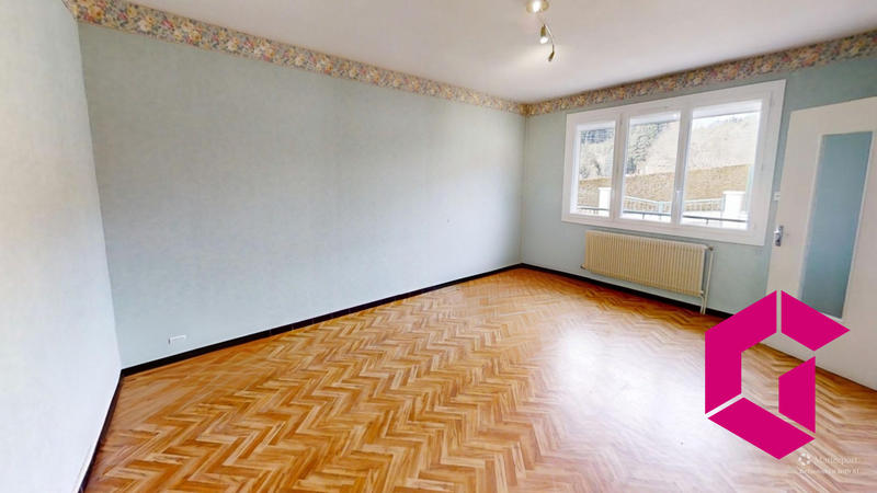 Maison - 101 m² - 6 pièces